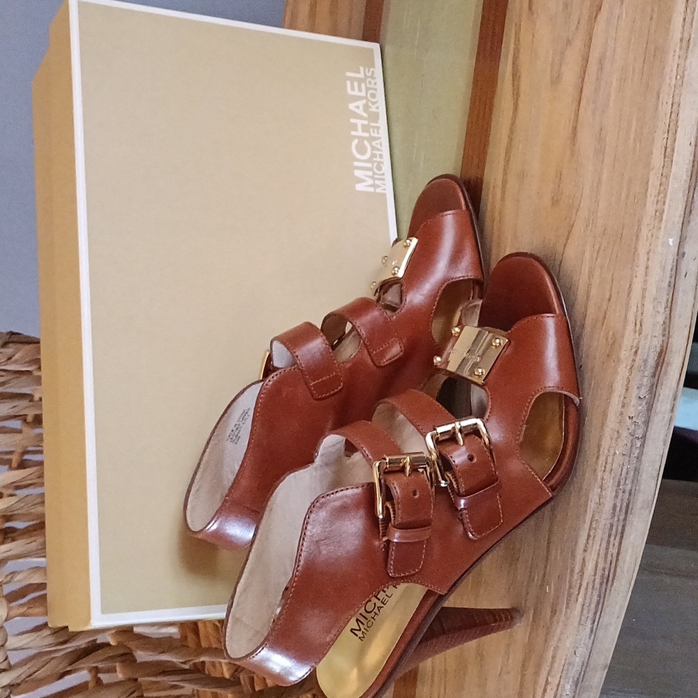 Michael Kors Classic Sandal Leather with box 👠